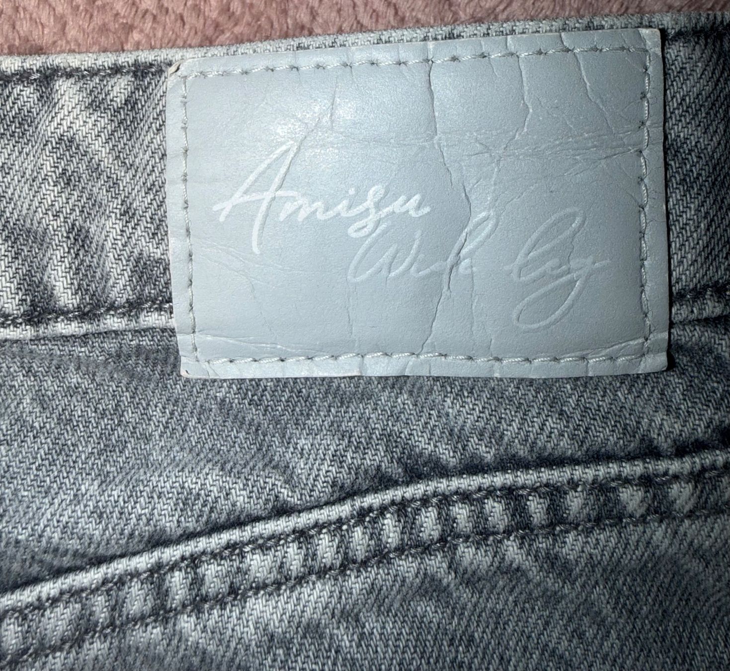 Jeans: Jean Amisu gris taille 34 – D'occasion à Lausanne 26 par g7n_6ycd 2