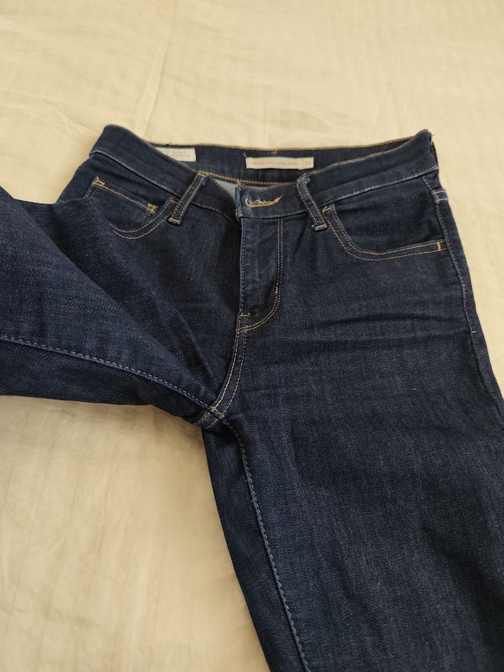 Levi's Jeans: Jeans levis 721 – Nuovo (secondo la descrizione) da Martigny venduto da Seuph-g23 3