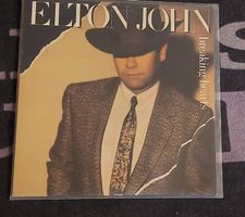 ELTON JOHN: "Breakin Hearts"LP(near mint) 1984