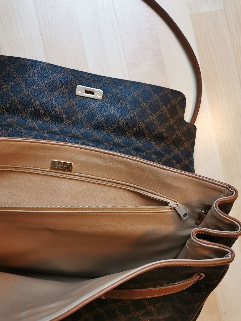 Bally Borse: wunderschöne grosse Vintage Bally Henkeltasche Leder – Usato da Zürich venduto da Hibiskus3 2