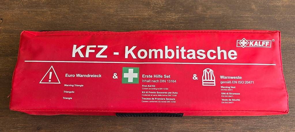 Kit di pronto soccorso: Warndreieck, Warnweste und Erste Hilfe Set – Usato da Steinerberg venduto da Bcsbcs 2