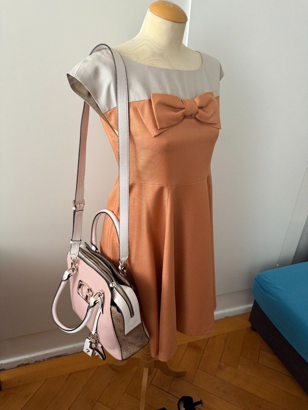 Kleider: Robe d'été /robe d'occasion – Neu (gemäss Beschreibung) aus Le Locle von tchanatakoua 1