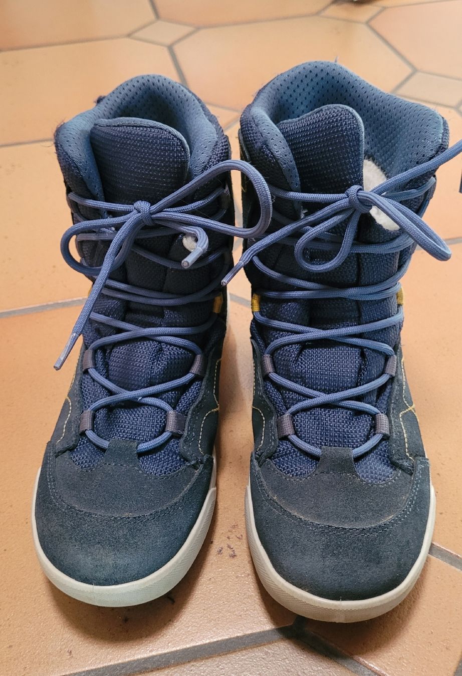 Lowa Scarpe per ragazzi: Gore-Tex Winterstiefel von Lowa – Usato da Thal venduto da Bill2003