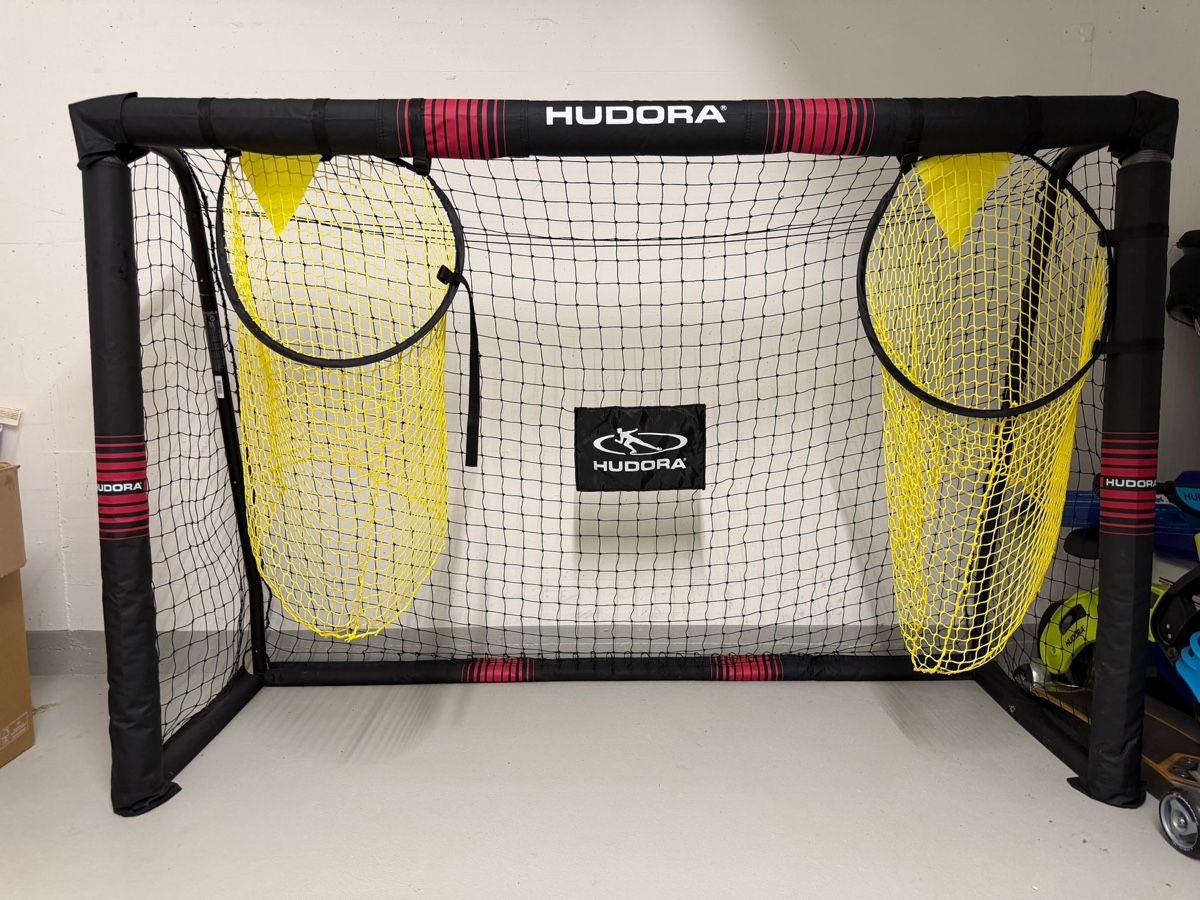 Fussball- & Hockeytore: Fussballtor Hudora mit Fangnetzen – Neu (gemäss Beschreibung) aus Arbon von jet_w678