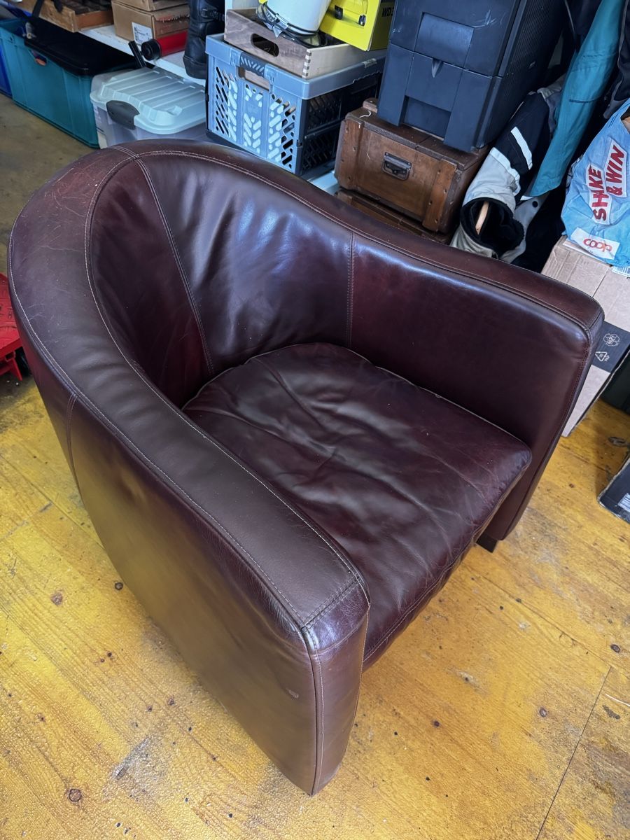 Pfister Sessel: Ledersessel 2 Stuck – Gebraucht aus Seuzach von Wolf936 1