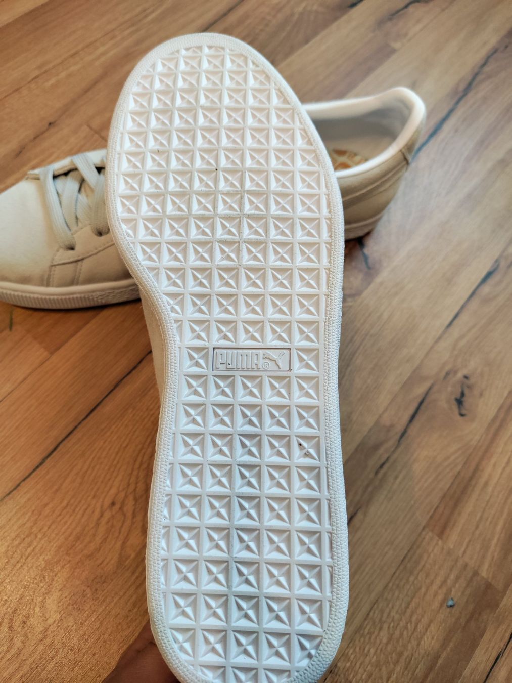 Puma Scarpe da uomo: Neue Puma Suede Gr. 46 – Nuovo (secondo la descrizione) da Balterswil venduto da RequireQuagmire 3