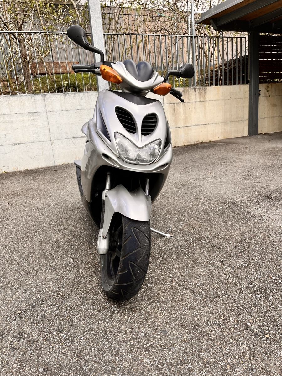 Strasse: Yamaha Aerox – Defekt aus winterthur von nadja711