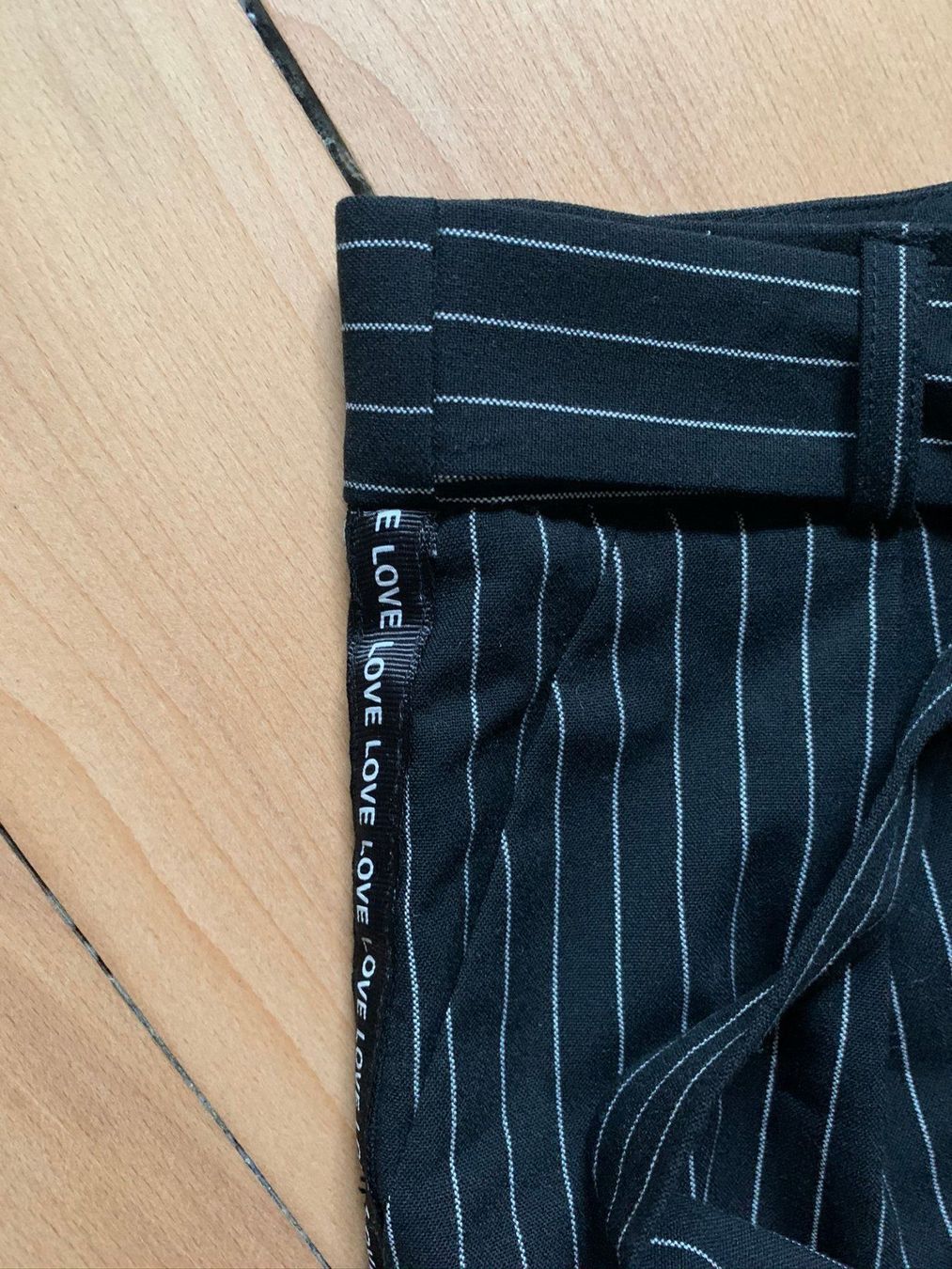 Tally Weijl Pantaloni: Hose schwarz-weiss gestreift - 34 – Usato da Zürich venduto da Diazaio 2