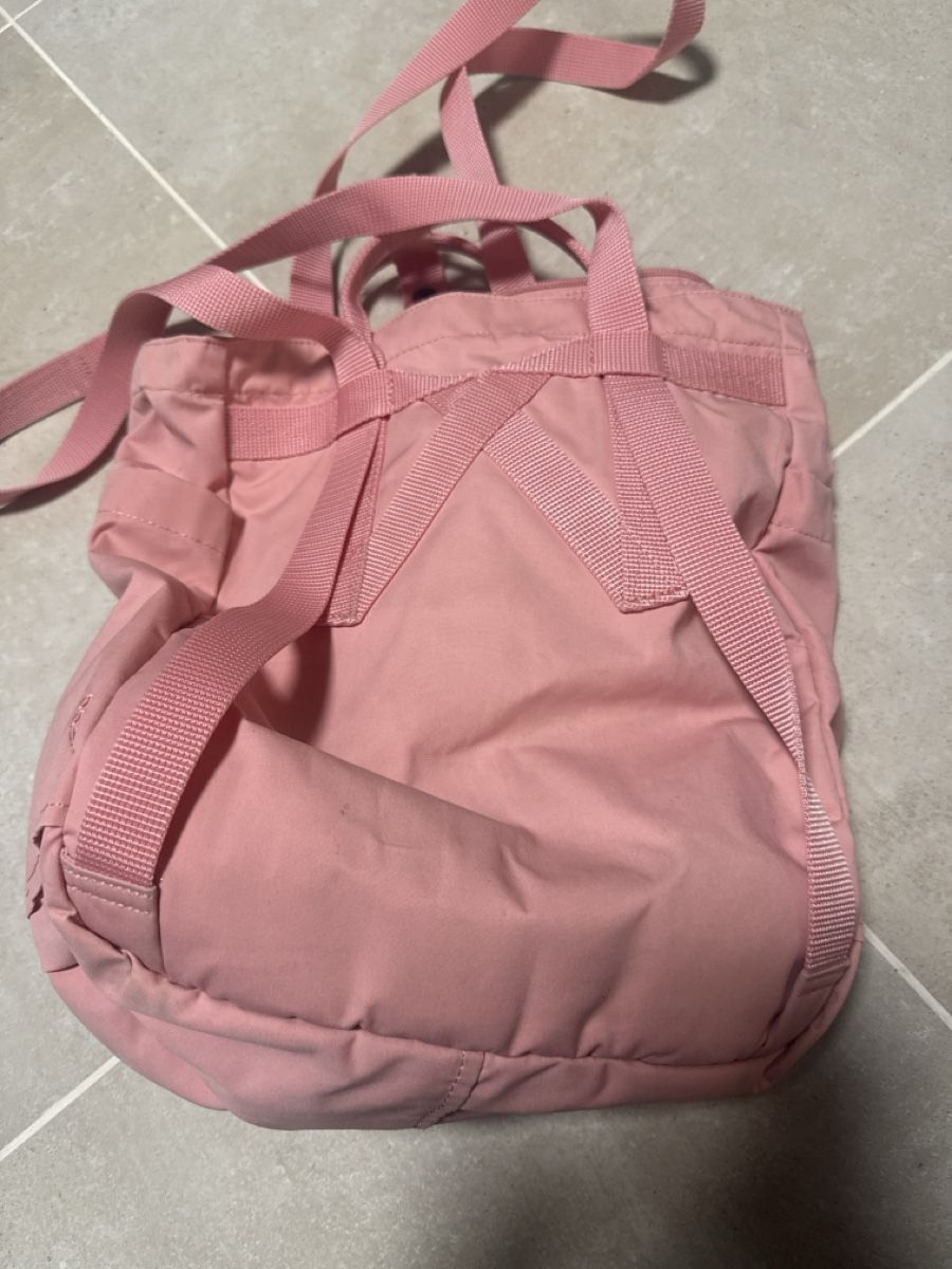 Fjällräven Zaini: Fjällräven Rucksack pink – Usato da Wimmis venduto da sabrina0111114 2
