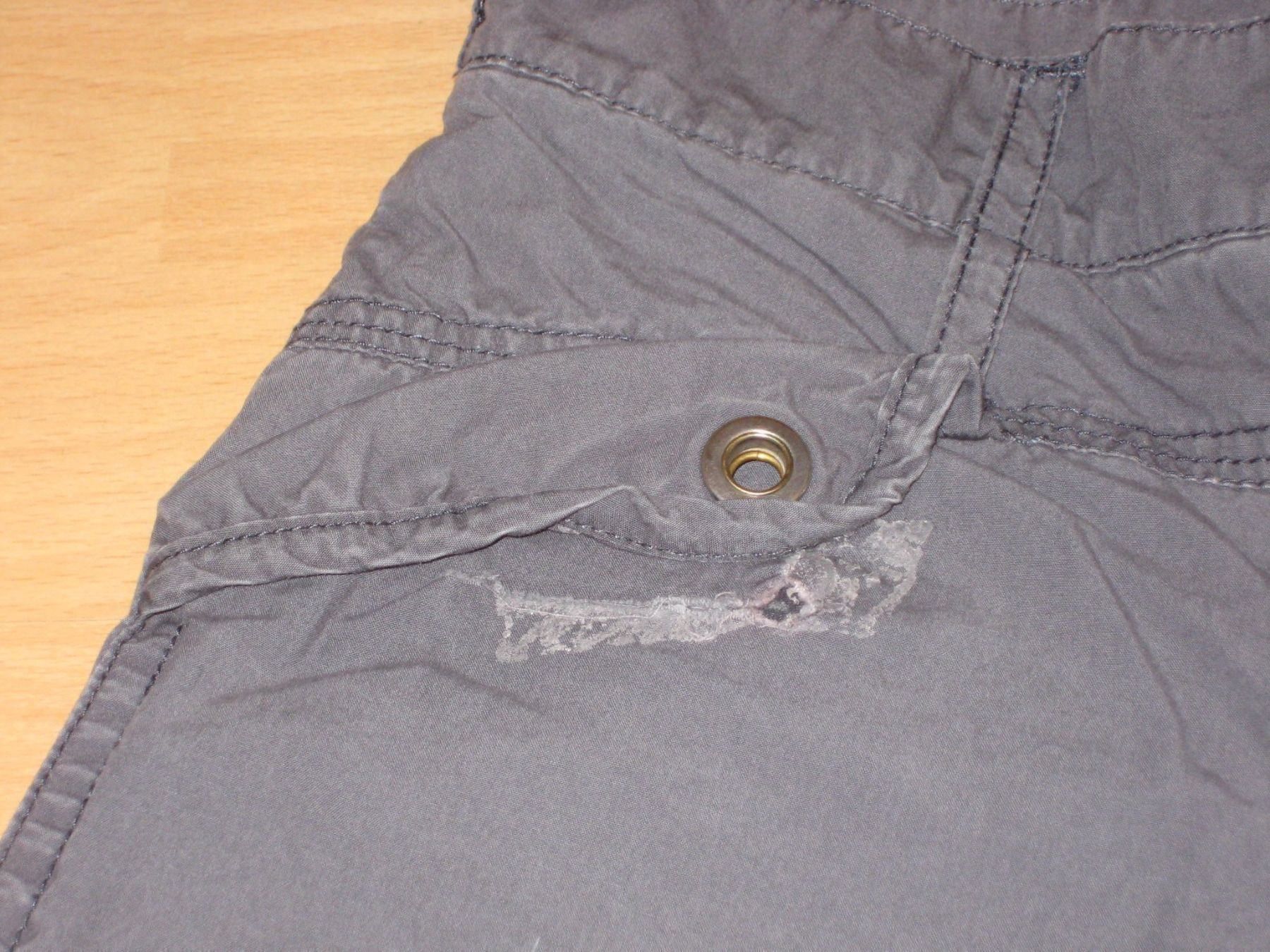 Pantaloni: dunkelgraue knielange Hosen Gr. 140 – Usato da Greifensee venduto da Janali01 1