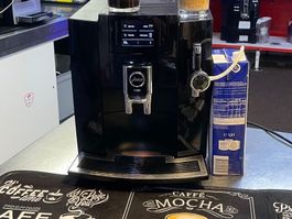 Jura E800 Black Frisch ab Service mit 6 Monaten Garantie