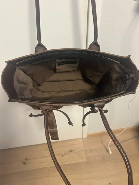 Taschen für Damen: Tasche Nannini, neu – Gebraucht aus Küssnacht am Rigi von Uvaan 1