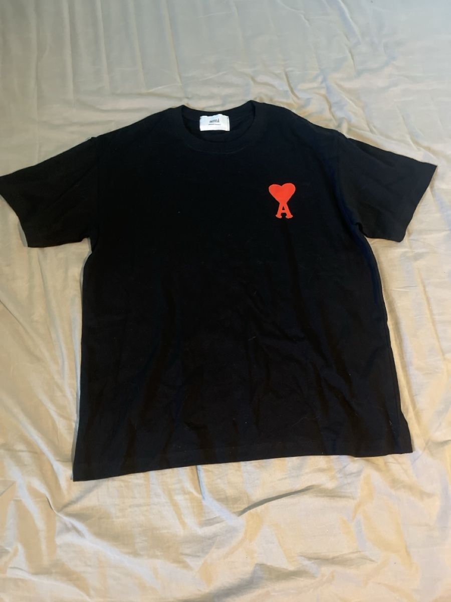 T-Shirts: Schwarzes Ami T-Shirt – Neu (gemäss Beschreibung) aus Frauenfeld von joh_lp6l