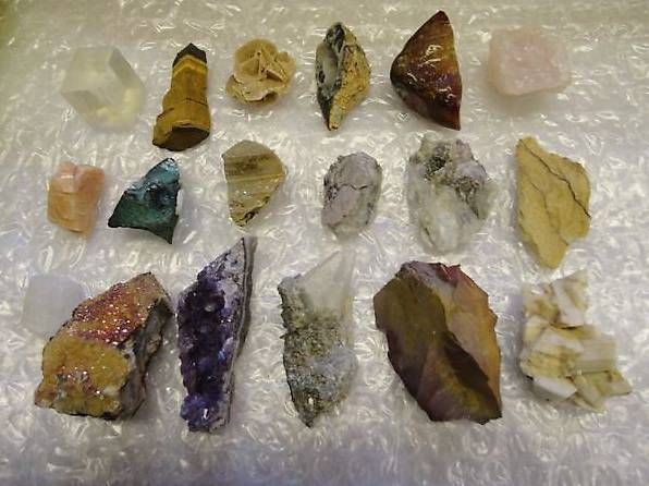 Minerali & Pietre curative: Mineralien Set – Nuovo (secondo la descrizione) da Bleienbach venduto da Mineral_Antik57 1