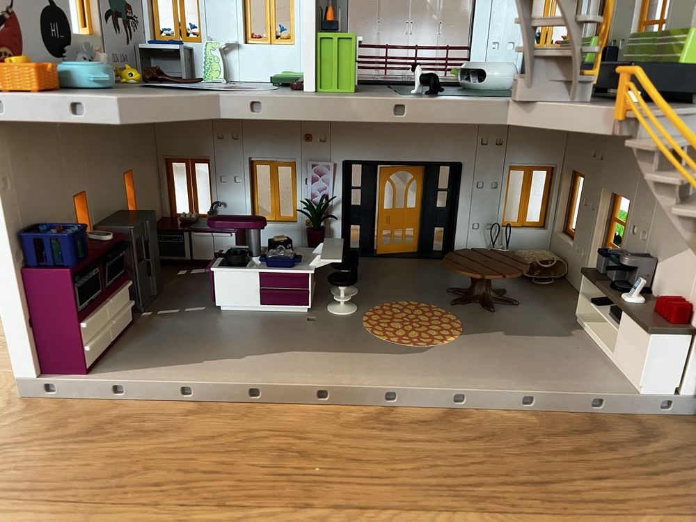 playmobil-grosses-haus-mit-2-stockwerken-kaufen-auf-ricardo