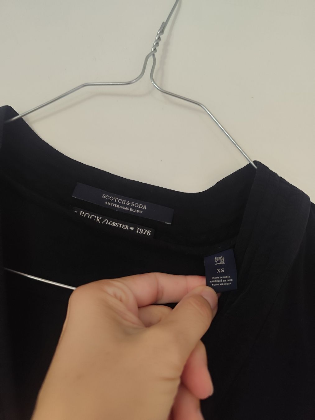 Lots de vêtements: Kleid und 2 Oberteile – D'occasion à Zürich par Claudia_Zueri 1