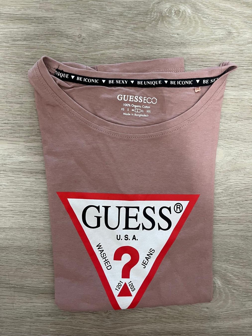 Guess T-Shirts: Magliette Guess – Neu (gemäss Beschreibung) aus Davesco soragno von Gaby230