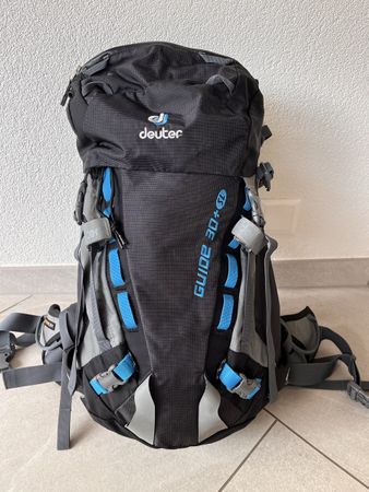 Sac a dos femme Deuter Guide 30+ L noir/gris bon etat