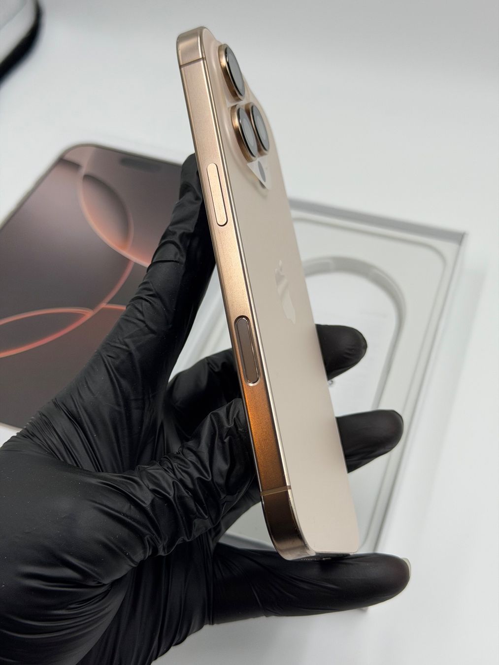 Apple Telefoni cellulari / Smartphones: iPhone 16Pro 256gb Gold Top Zustand – Nuovo (secondo la descrizione) da Chur venduto da ReplaceHub 2