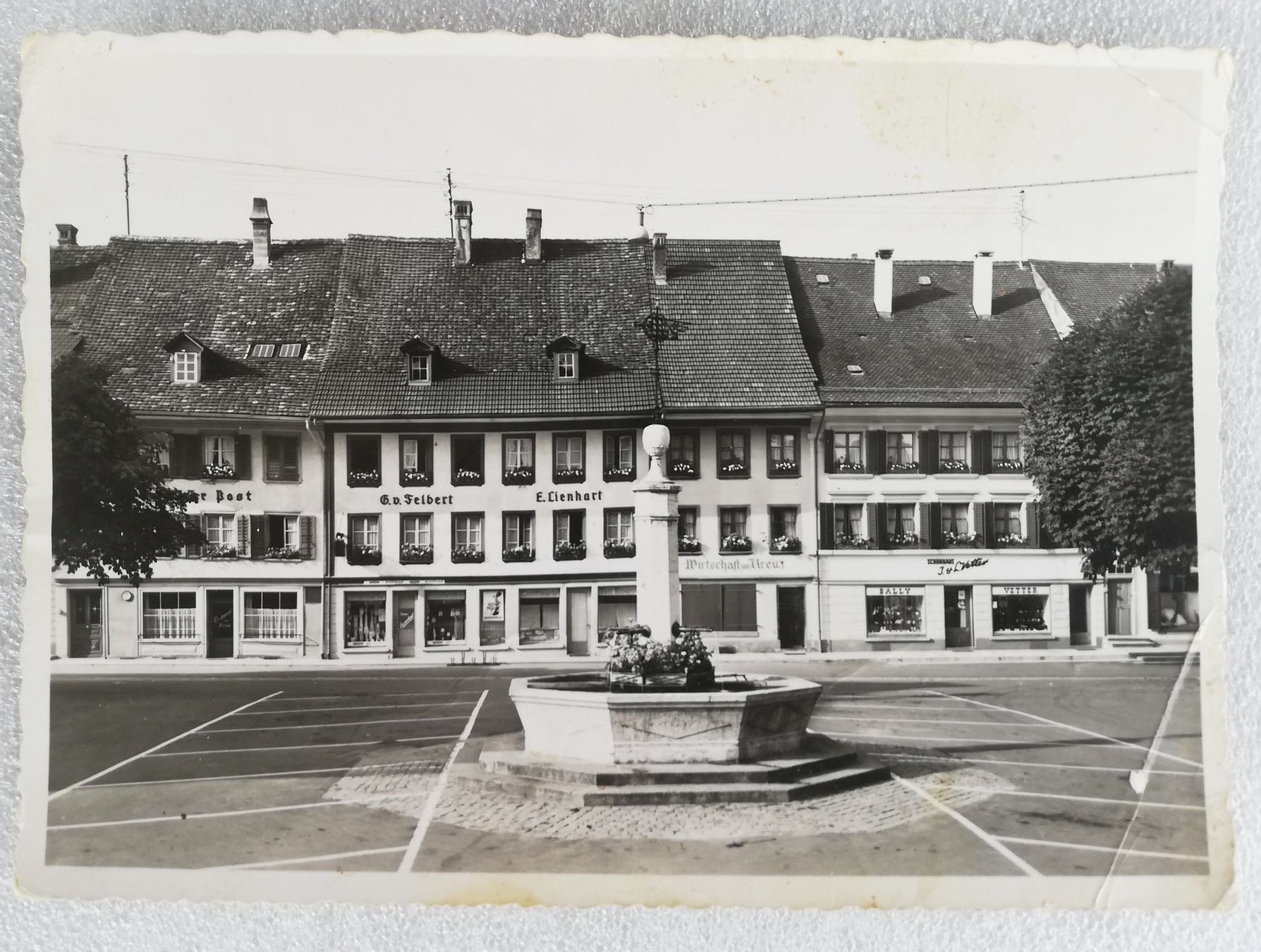 Cartoline postali: Huttwil Brunnenplatz – Usato da Hildisrieden venduto da Malve