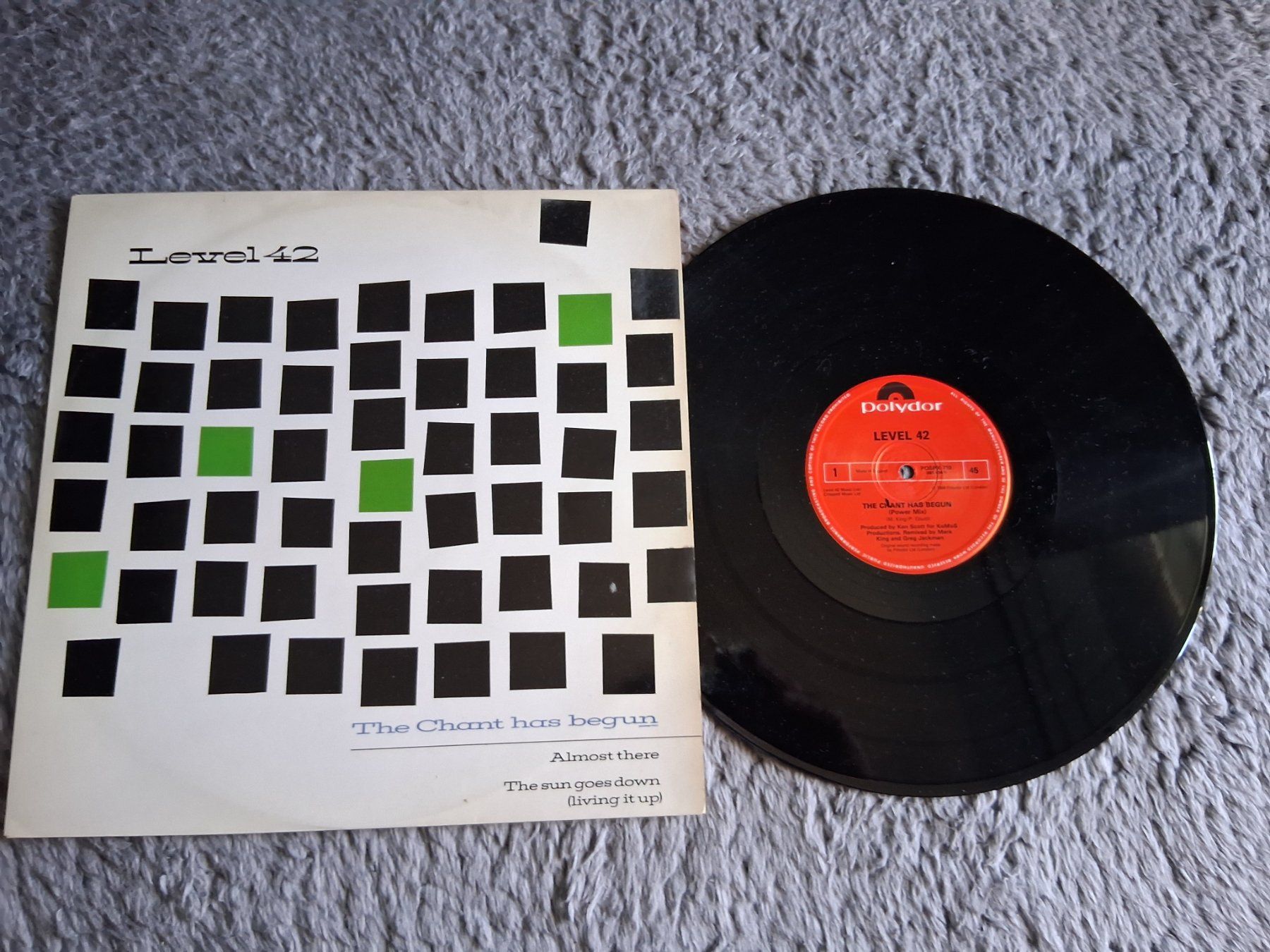 Dischi in vinile: LEVEL 42      THE CHANT HAS BEGUN    12 MAXI  SINGLE – Usato da Wetzikon ZH venduto da Ramones01