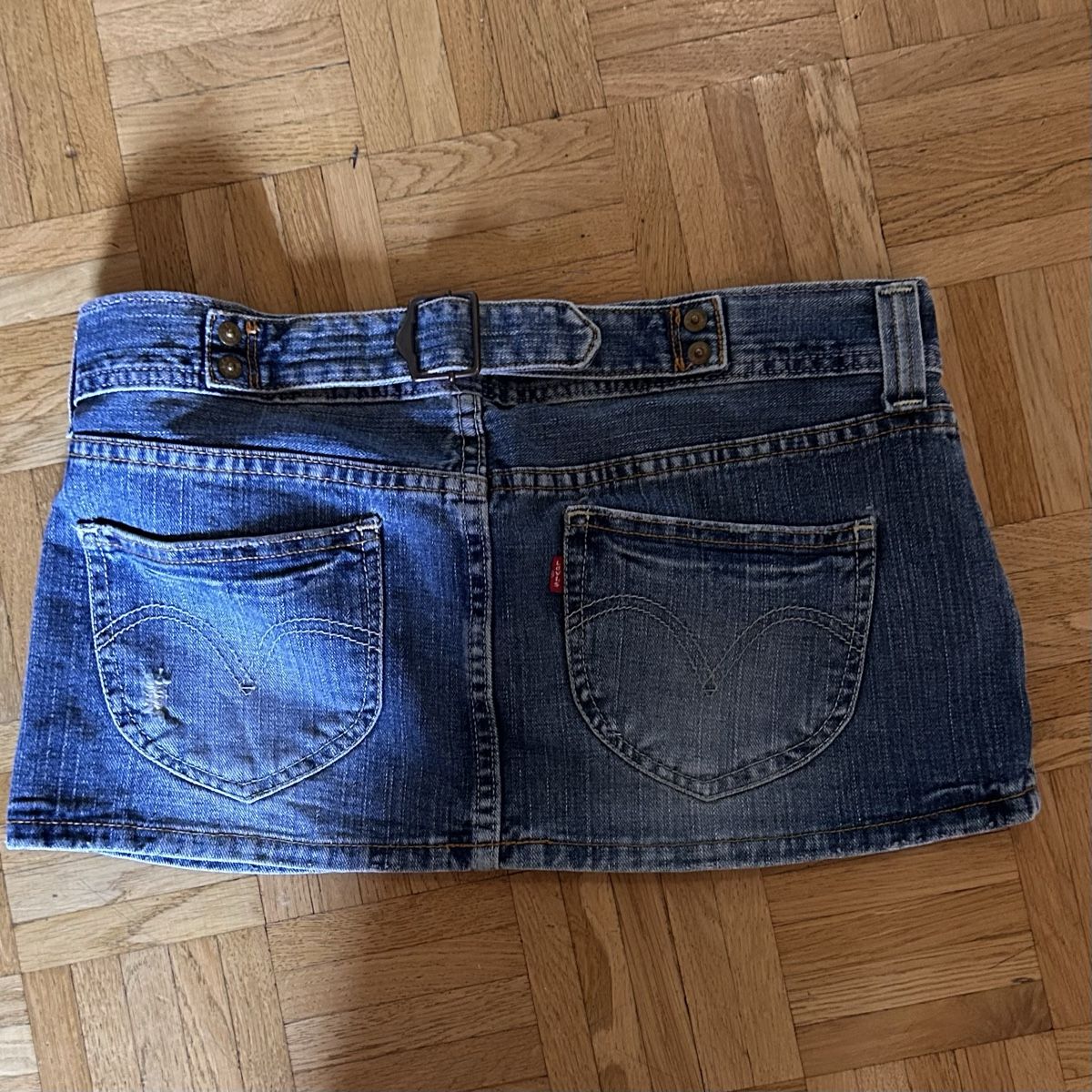 Levi's Gonne: Levi's Denim Mini Skirt Size 29 – Nuovo (secondo la descrizione) da Glattbrugg venduto da Lara_G06 1