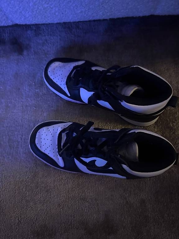 Damenschuhe: Nike Dunk Panda – Gebraucht aus Stans von STETTAMANTI 1