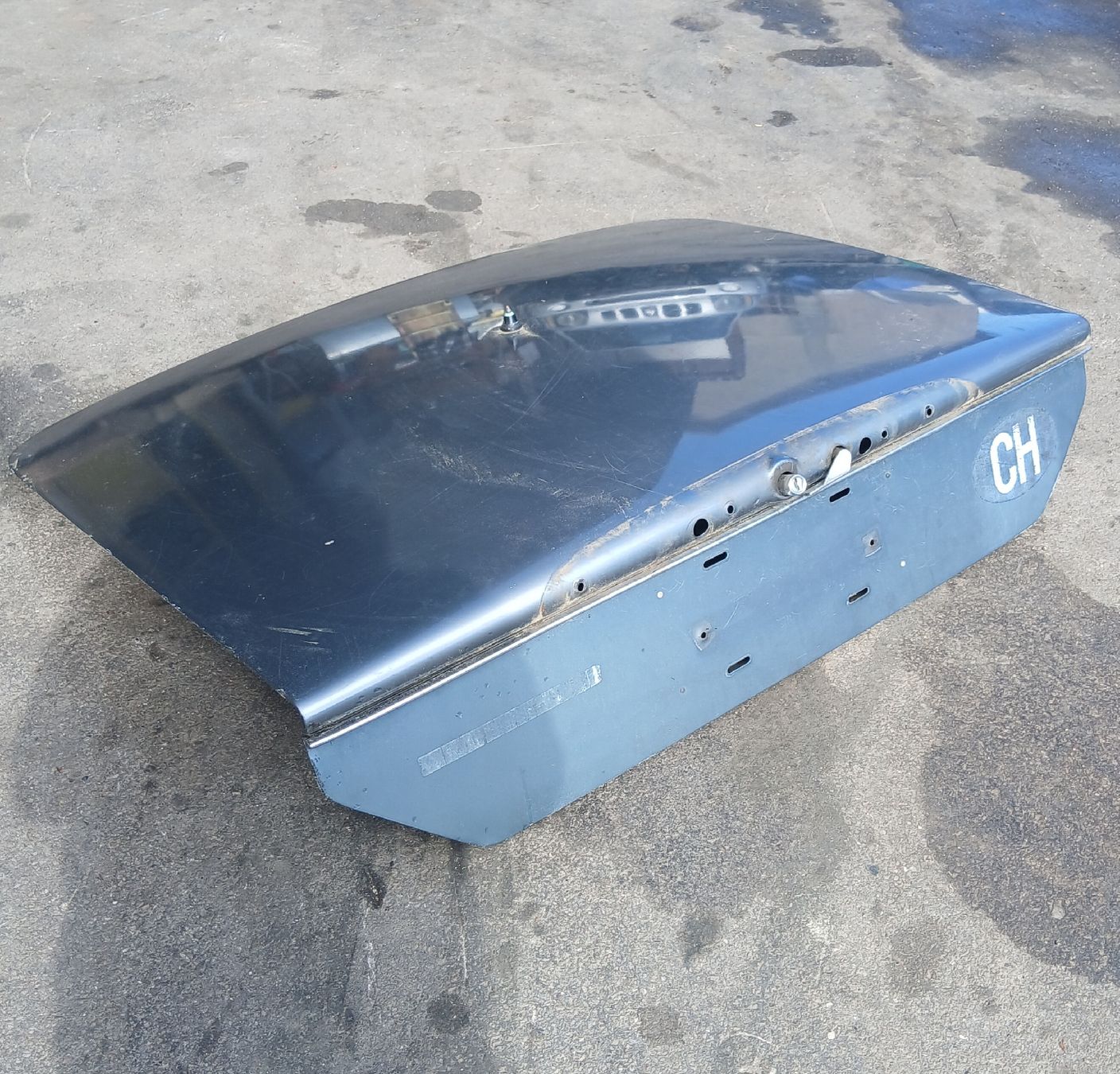 Jaguar Tutti pezzi di ricambio auto: Capot de coffre Jaguar XJ6 serie 3 – Usato da la heutte venduto da Auto-stock