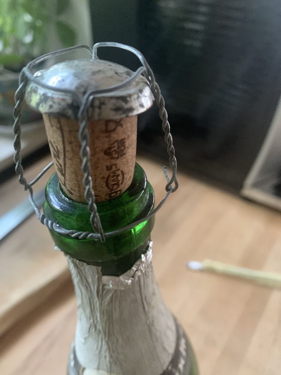 Bouteilles: Alte Schaumweinflasche 1982 oder früher, geöffnet  – D'occasion à Brugg AG par Simone92 2