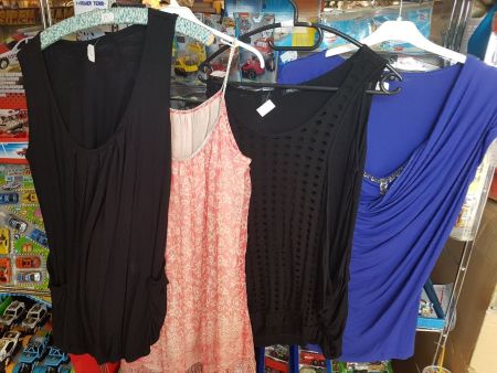 4 Oberteile Shirts gr M R