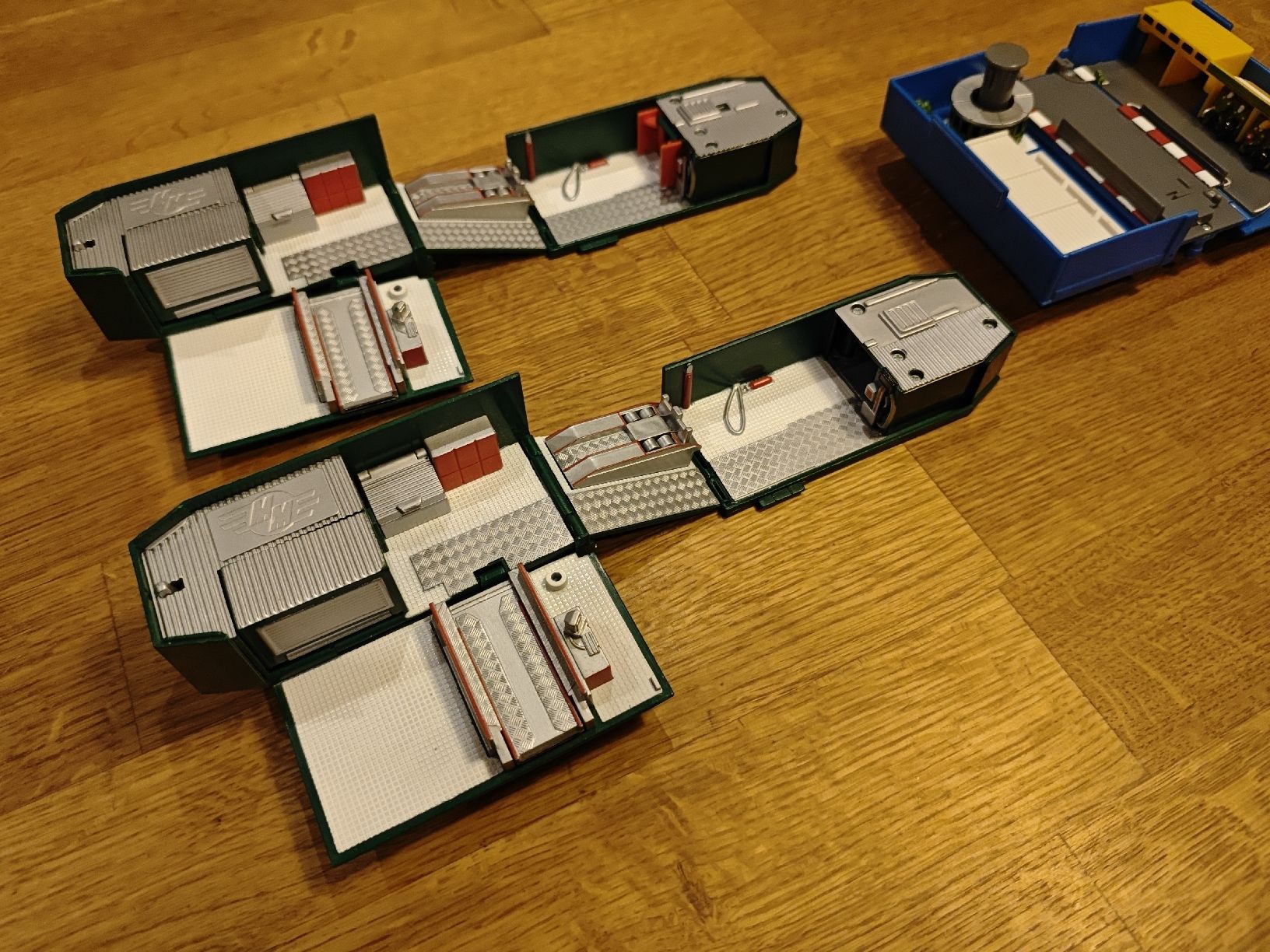 Micro Machines Spielzeuge: Micro Machines Transforming Truck – Gebraucht aus Wittenbach von stefange 2
