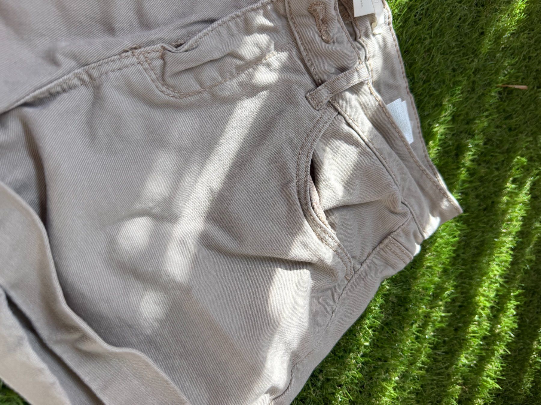 H&M Pantaloni: H&M Shorts beige Grösse 34 – Usato da Riehen venduto da ann_76jw 4