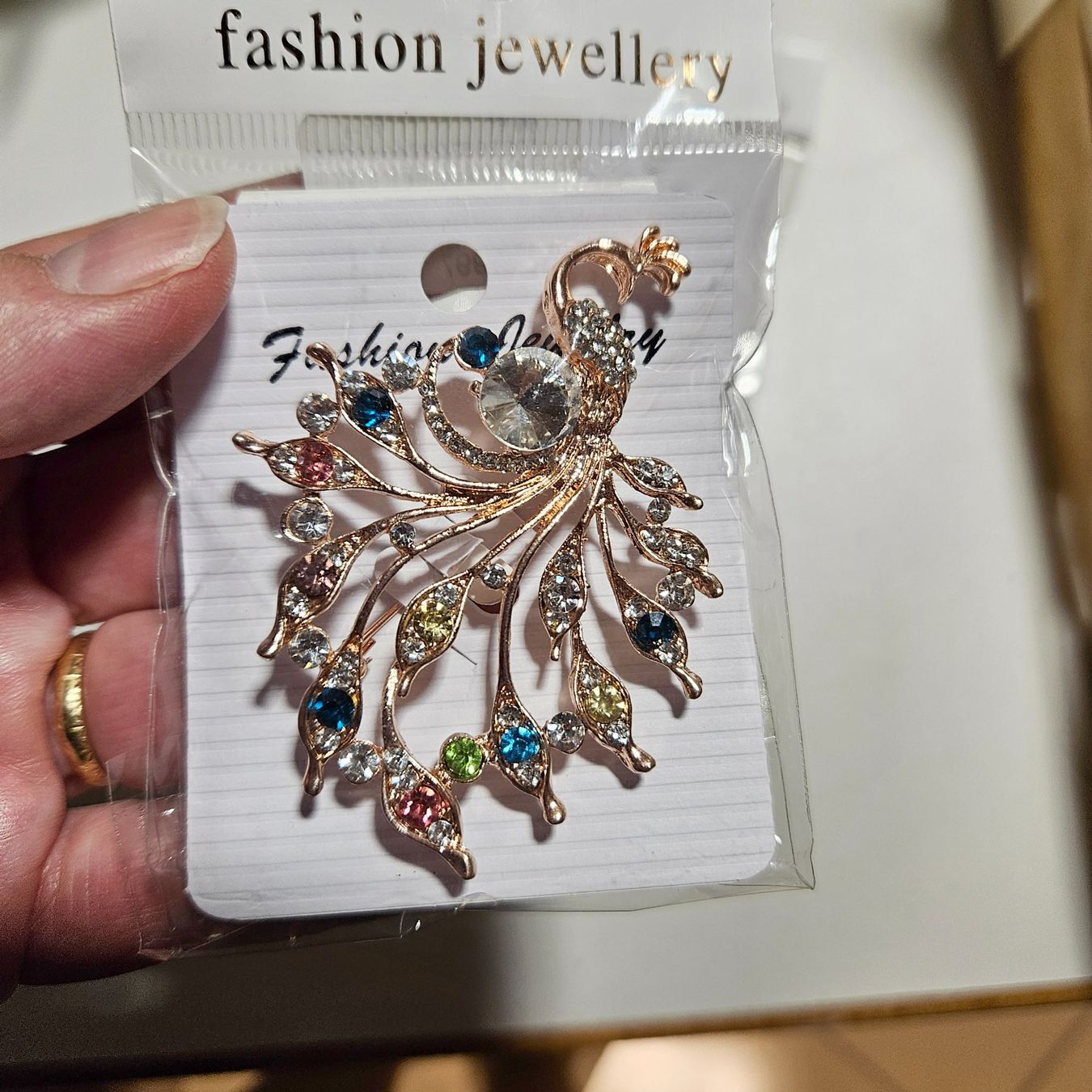 Spille & Fermagli: Broche Paon Strass multicolore Neuf – Nuovo (secondo la descrizione) da Lausanne venduto da tal_01 2