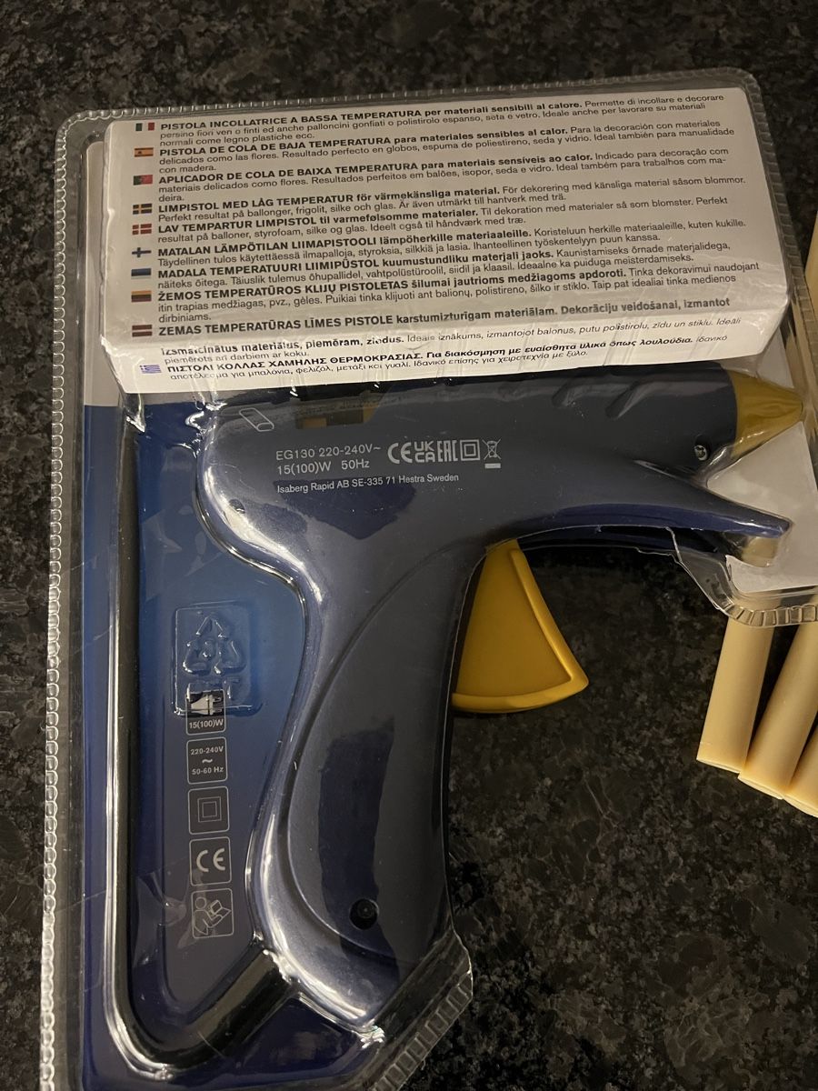 Tous les outils: Heissleimpistole originalverpackt – Neuf avec emballage d'origine à Bülach par Cucculi 1