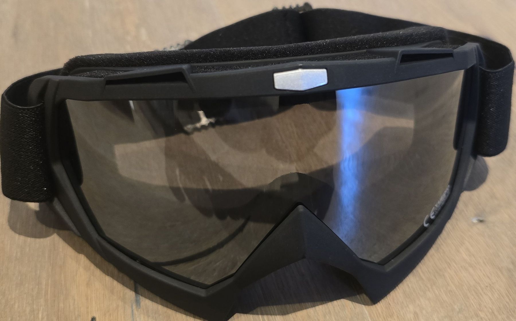 Occhiali & Lenti: Schwarze Skibrille neu – Nuovo (secondo la descrizione) da Andermatt venduto da mapafu