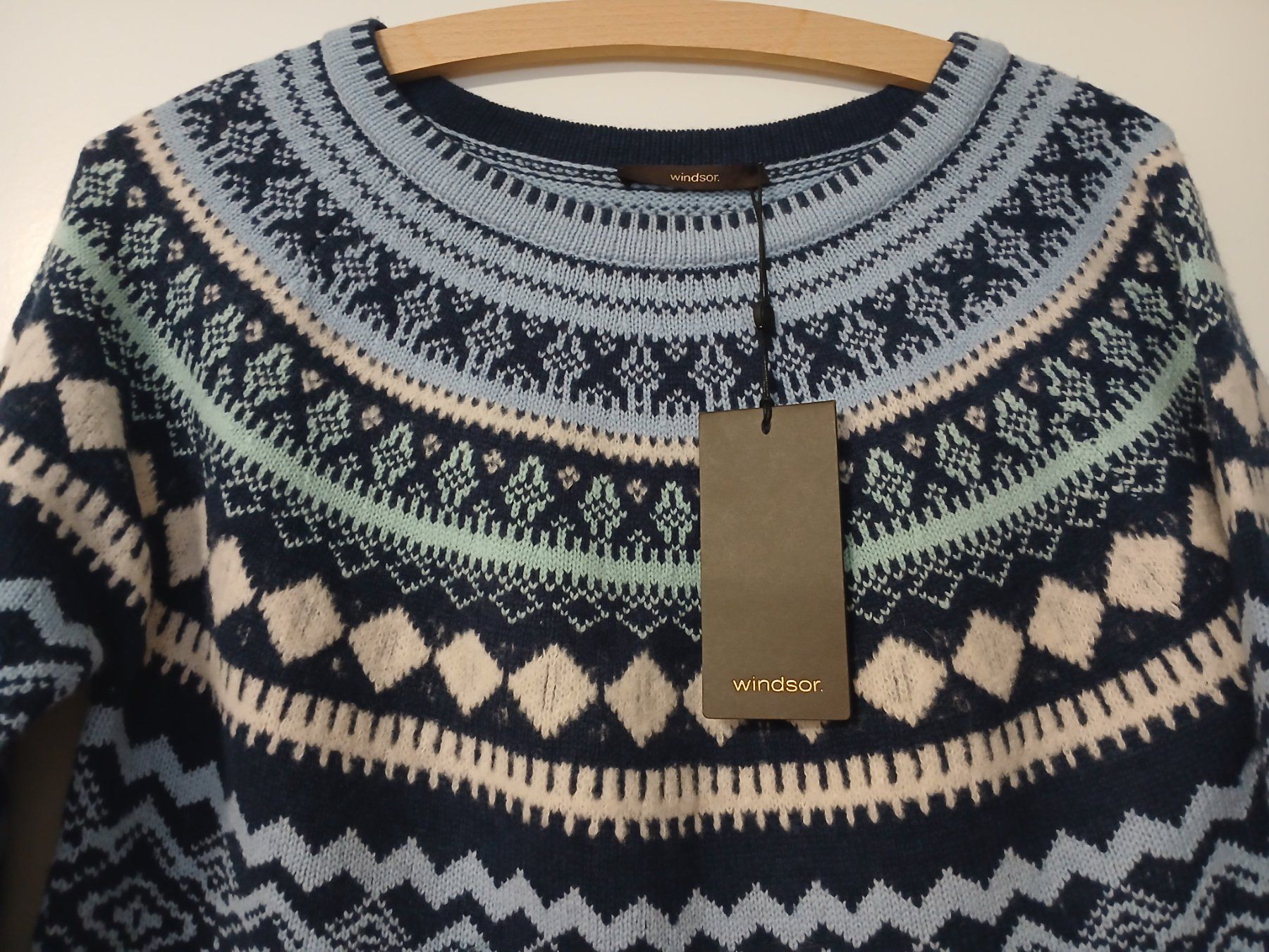 Windsor Pullover & Sweatshirts: Wollpulli – Neu und originalverpackt aus Wettingen von marlu17 1
