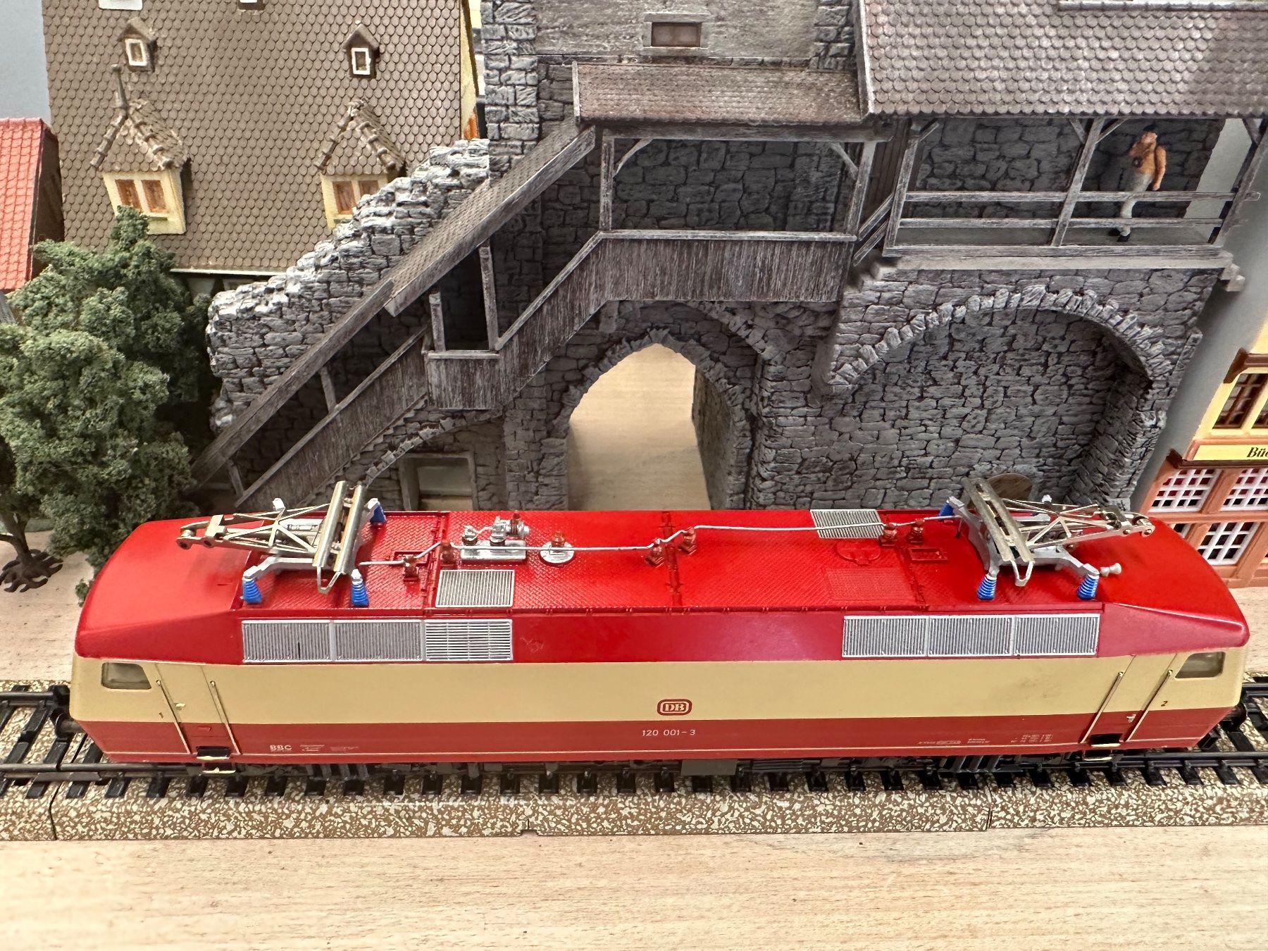 Märklin Modellini di ferrovie: Mräklin 3153 DB BR 120 – Usato da Lupsingen venduto da New-Haven 1
