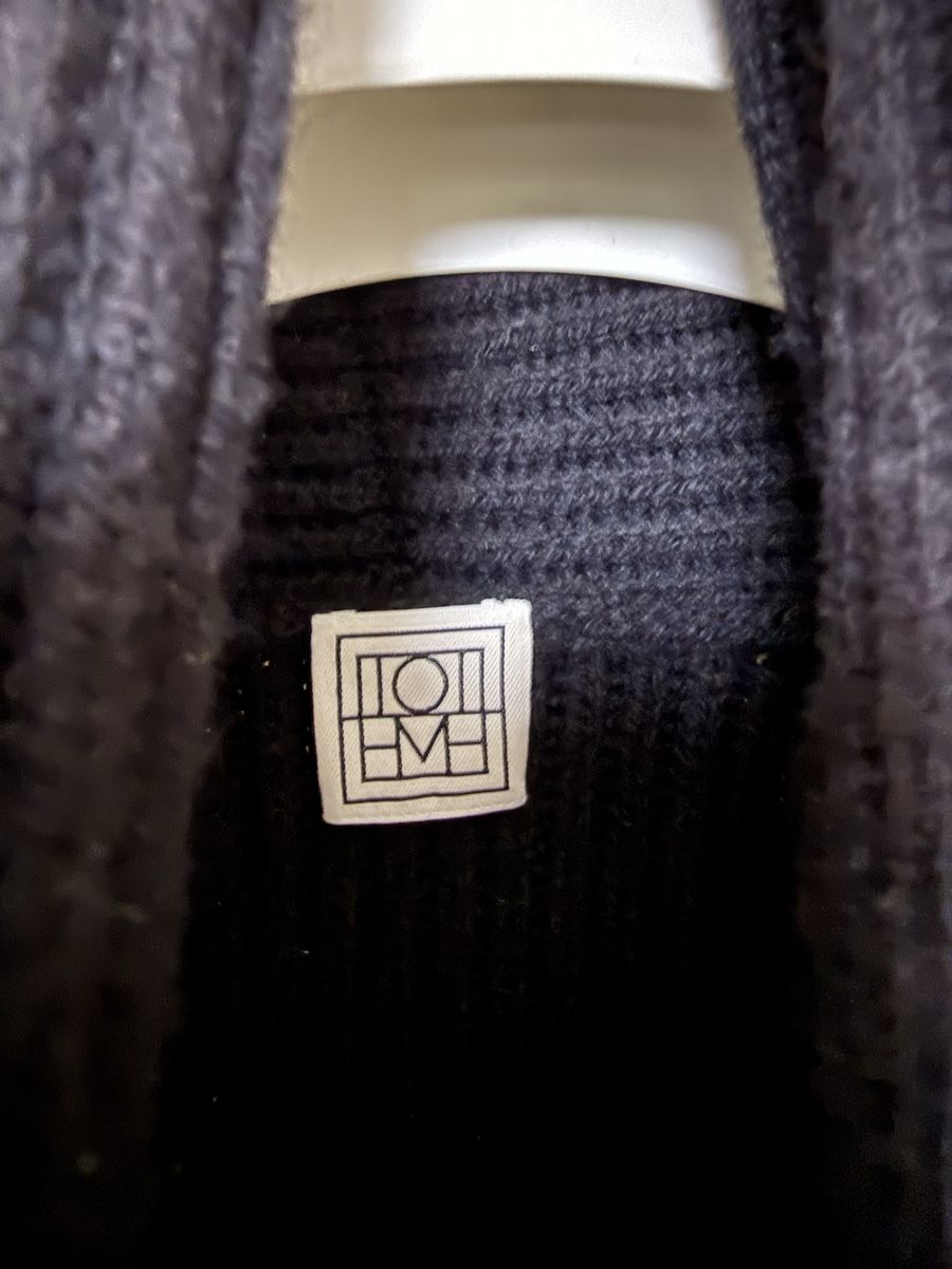 Totême Vestes: Strickjacke Totême – D'occasion à Teufen AR par nicmat 1