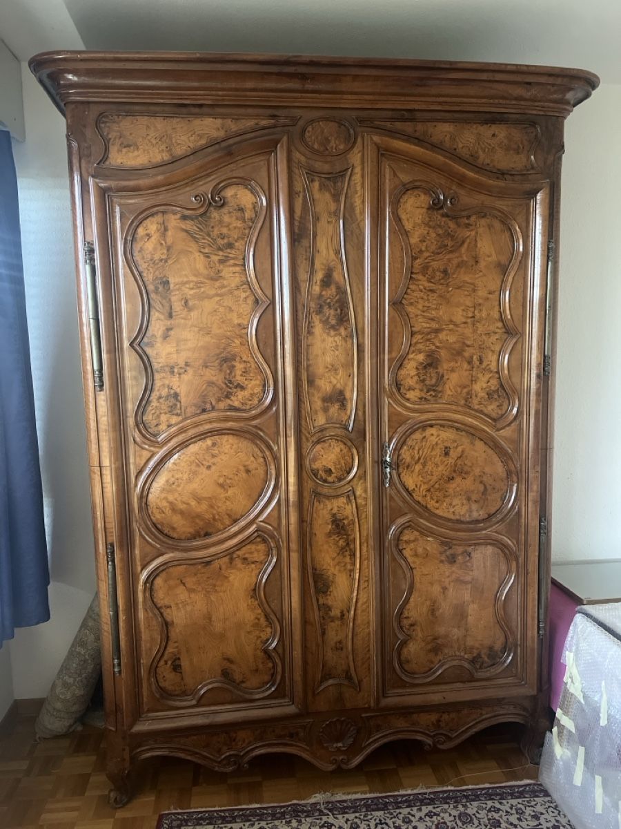 Armadi: Armoire ancienne  – Usato da Nyon venduto da Justnyon