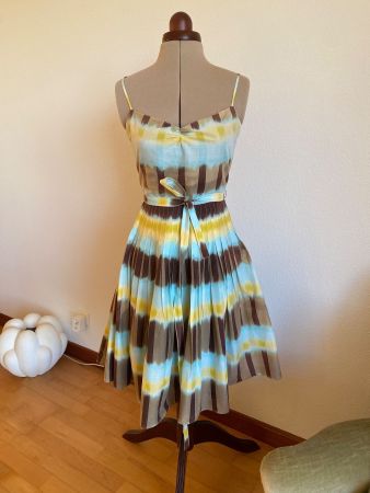 Robe d'été BCBGMAXAZRIA taille 36-38