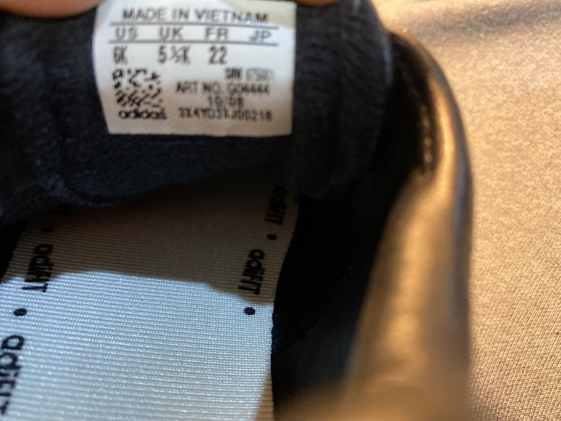 Adidas Scarpe per ragazzi: Adidas Kinderschuhe Gr 22 – Usato da Birrwil venduto da Bendegriz 2