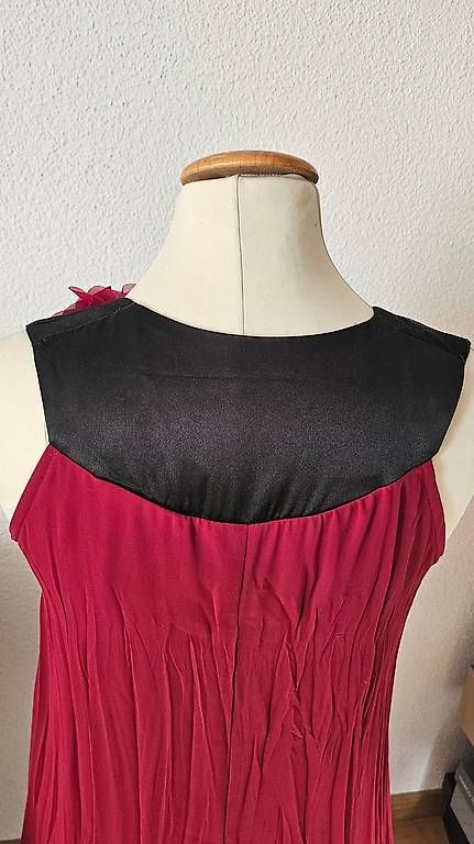 Vestiti: Rotes Kleid mit Blumenapplikationen – Usato da Sursee venduto da nei_7klk 3