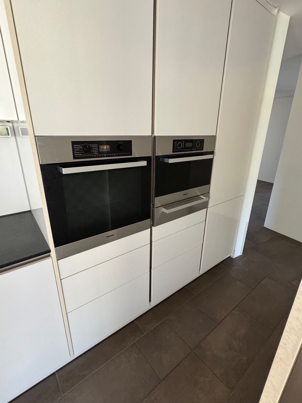 Cucine complete: Moderne Küche – Usato da Schaffhausen venduto da gin_my5n 3