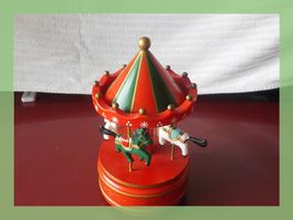 Karussell Musikdose Pferde, Weihnachtsdeko, sehr gut erha...
