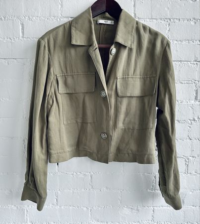 Khakifarbene Kurzjacke von Mango / Gr. S