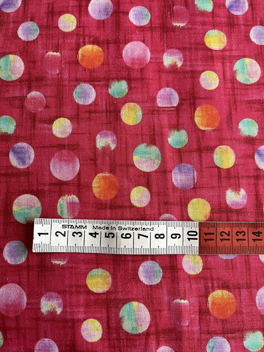 Stoffe: Patchworkstoff rot mit farbigen verschieden grosse Punkte – Neu (gemäss Beschreibung) aus Seuzach von KreativmitStoff 1