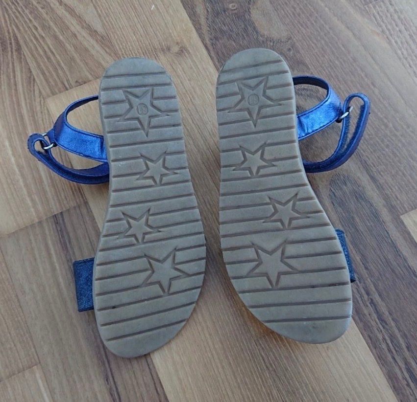 Scarpe per ragazze: Sandalen Mädchen Gr. 31 – Usato da Luzern venduto da La_sfinge 1