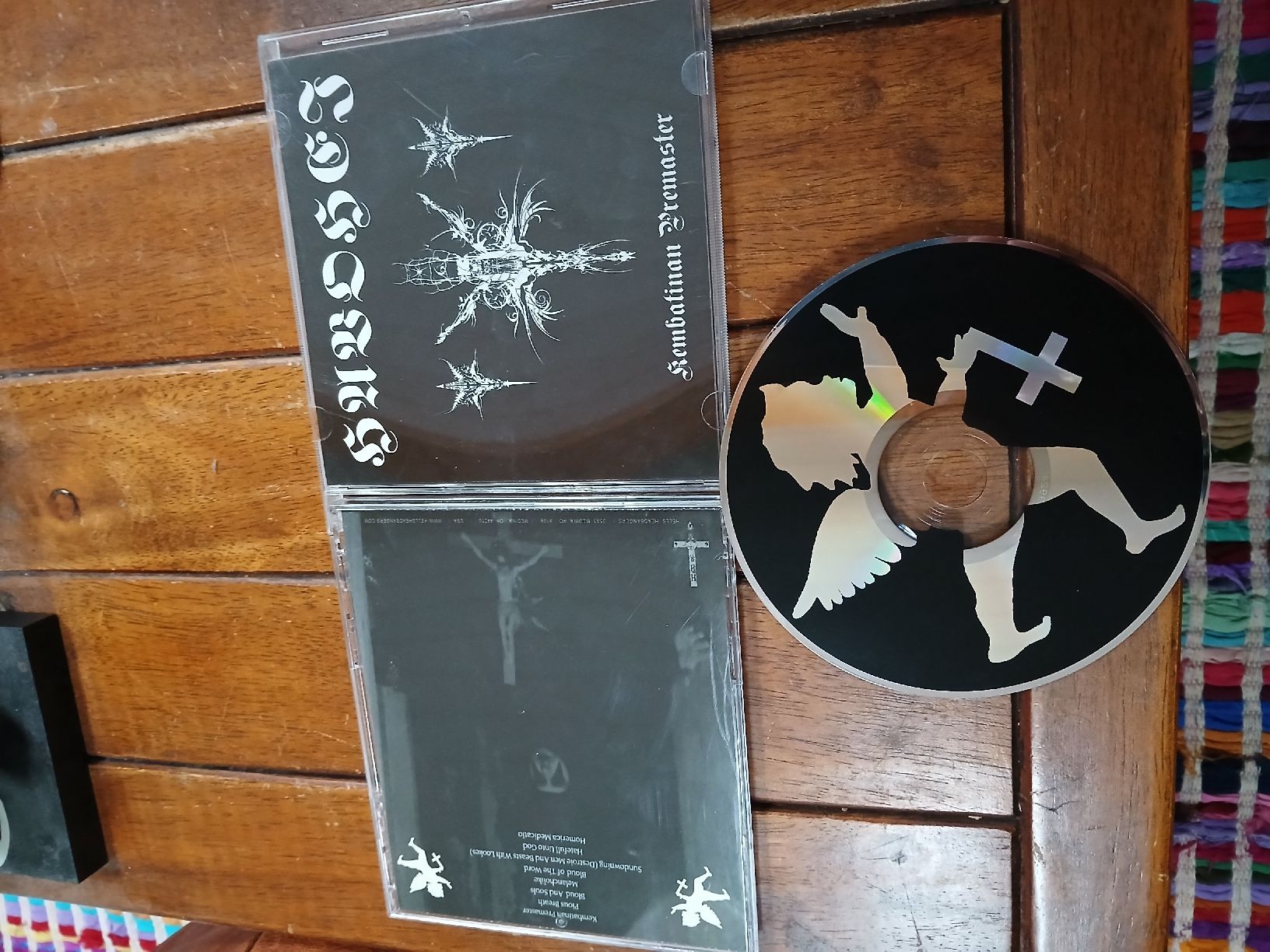CD: havohej- kemb..  – Usato da St-Cergue venduto da VeganWarrior