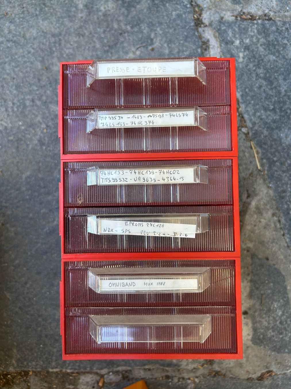Contenitori & Simili: Sortiersystem / Schubladenbox / Sortimentskasten – Usato da Fribourg venduto da Arastit 2