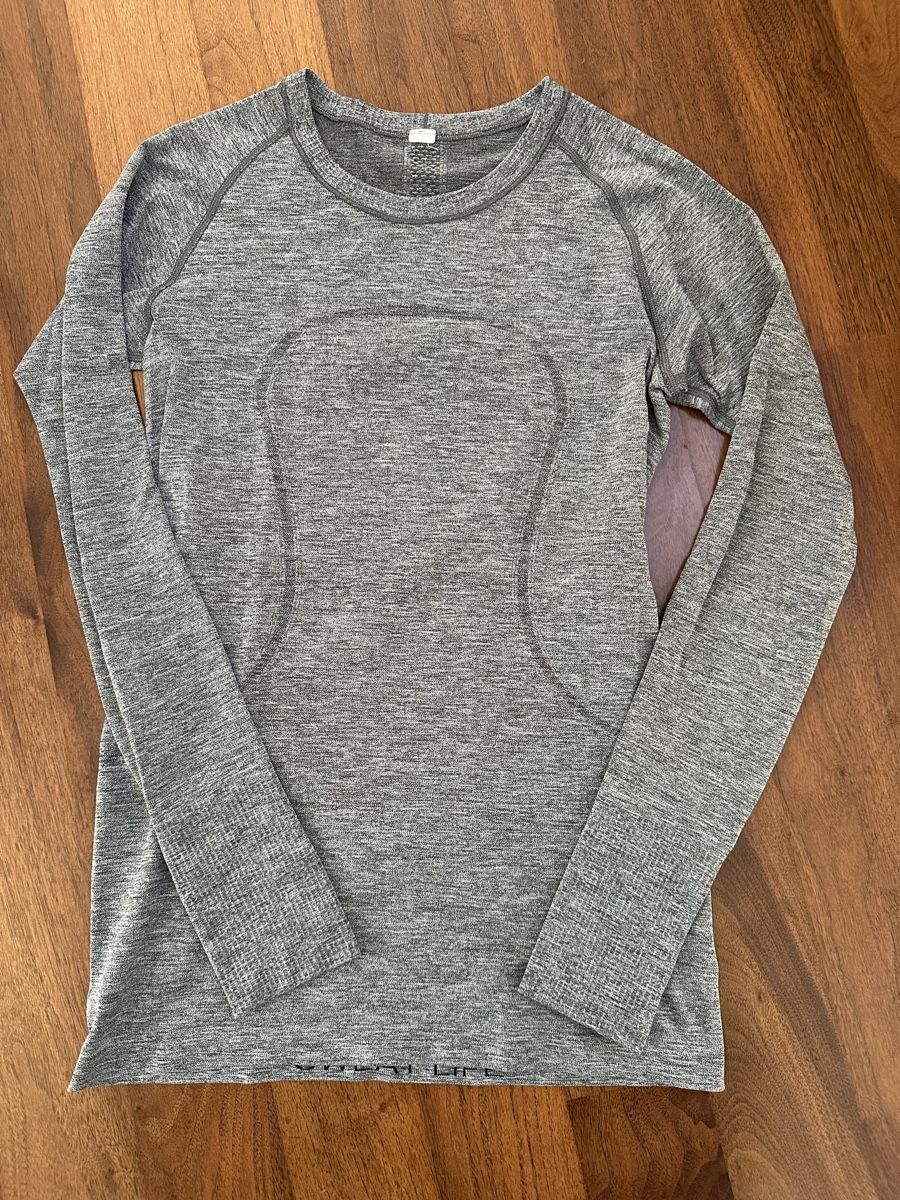 Lululemon Top: lululemon langarm shirt verm. m/l – Usato da Sarmenstorf venduto da Nila78
